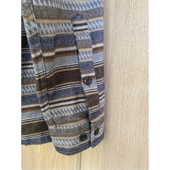 Patagonia Mens Organic Cotton Blue, Gray, Brown Casual Fall Button Down Sz Small - Picture 9 of 9
